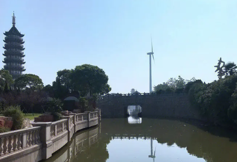 海灣園墓地的墓碑和紀(jì)念碑樣式有哪些選項？